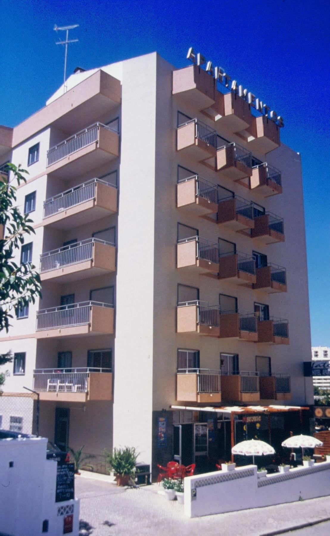 Hotel Apartamento Iate Portimao Bagian luar foto